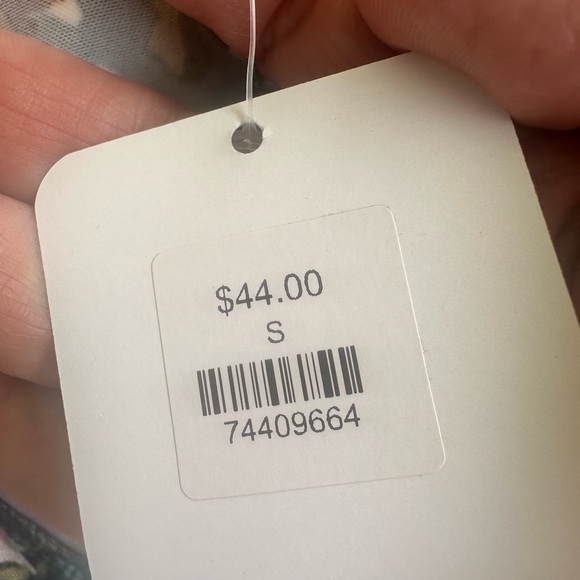 Haptics (Pretty as a peach) Floral Patterned baby doll top size S - Picture 3 of 6